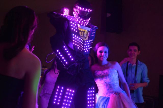 Roboled y la Quinceañera!